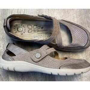Womens Earth Origins Brown Suede Leather Mary Janes Slip On Shoes Size 7.5 US